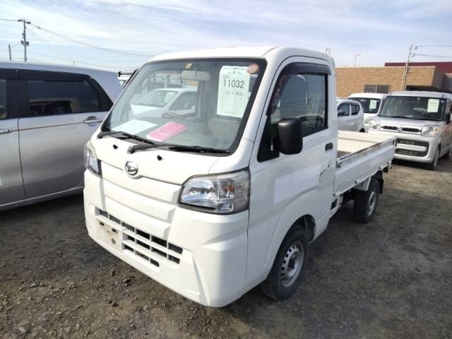 11032 DAIHATSU HIJET TRUCK S510P 2015 г. (LUM Tokyo Nyusatsu)